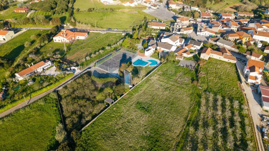 Moradia T7 para Venda em Cela Foto 79