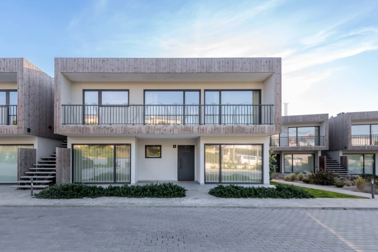 Apartamento T3 para Venda em Santo Isidoro Foto 2