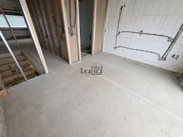 Moradia T2 para Venda em Sandim, Olival, Lever e Crestuma