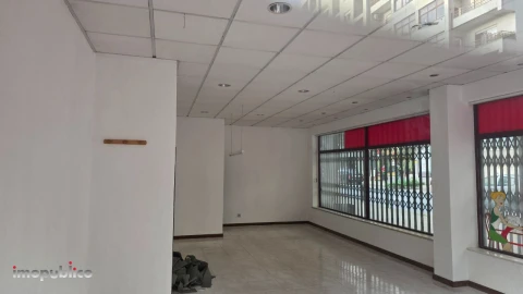 Loja para Arrendamento em São Vicente (Braga)