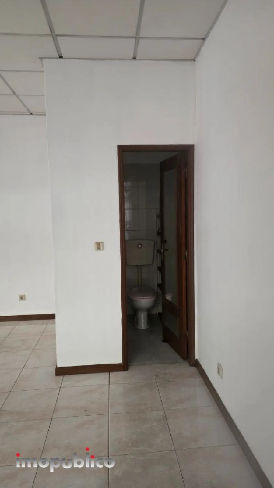 Loja para Arrendamento em São Vicente (Braga) Foto 2