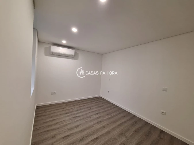Apartamento T2 para Arrendamento em Viseu Foto 7