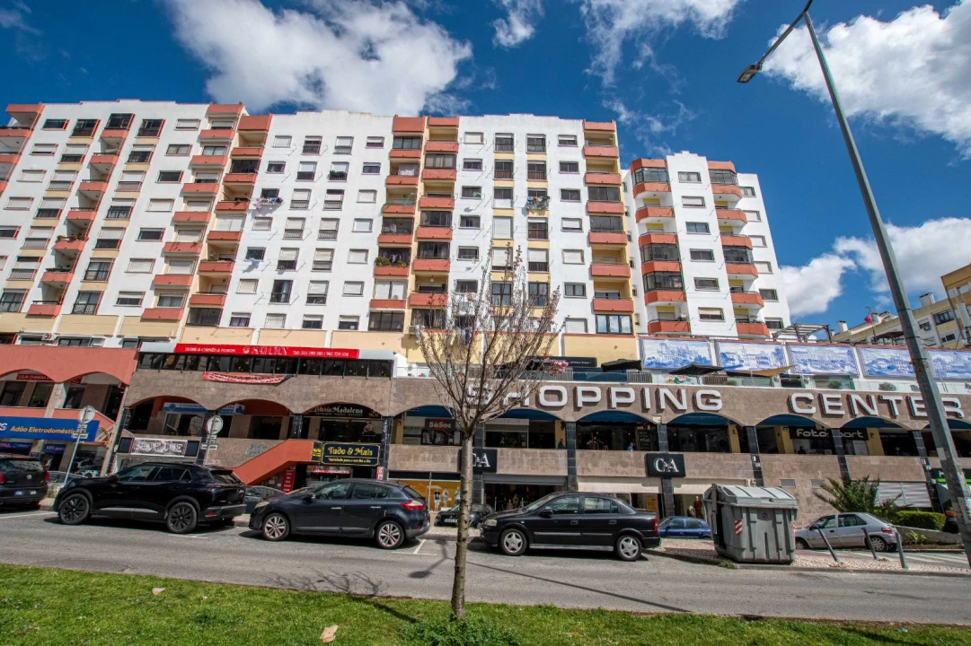 Apartamento T2 para Venda em Massamá e Monte Abraão Foto 1