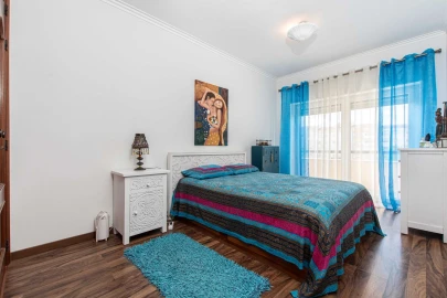 Apartamento T2 para Venda em Massamá e Monte Abraão