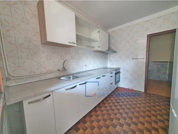 Apartamento T1 para Venda em Santa Marinha e São Pedro da Afurada