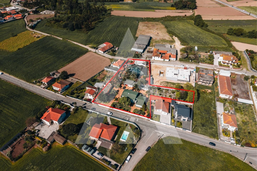 Moradia T4 para Venda em Nogueira e Silva Escura Foto 1