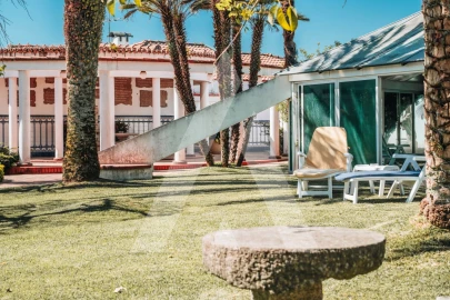 Moradia T4 para Venda em Nogueira e Silva Escura