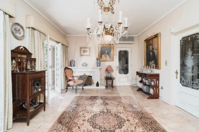 Moradia T4 para Venda em Nogueira e Silva Escura