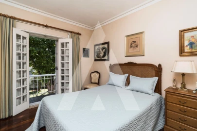 Moradia T4 para Venda em Nogueira e Silva Escura