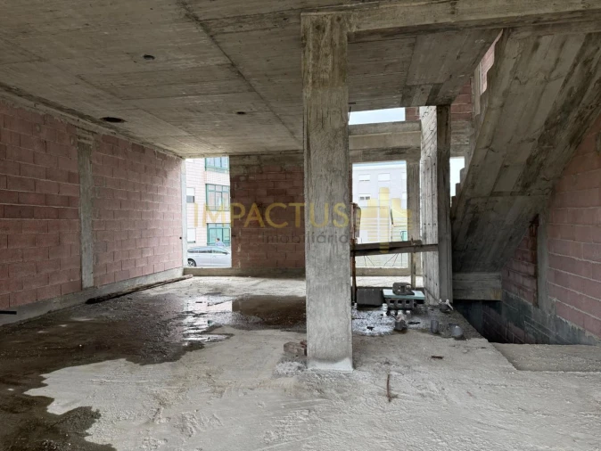 Moradia T3 para Venda em Cidade da Maia Foto 8