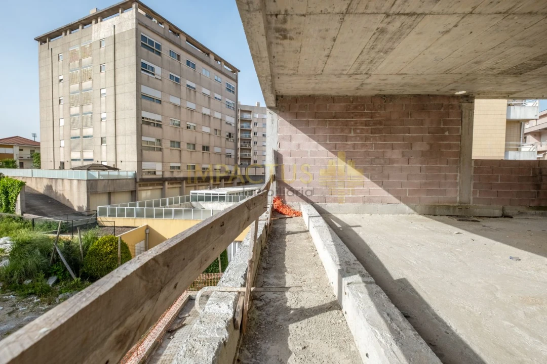 Moradia T3 para Venda em Cidade da Maia Foto 36