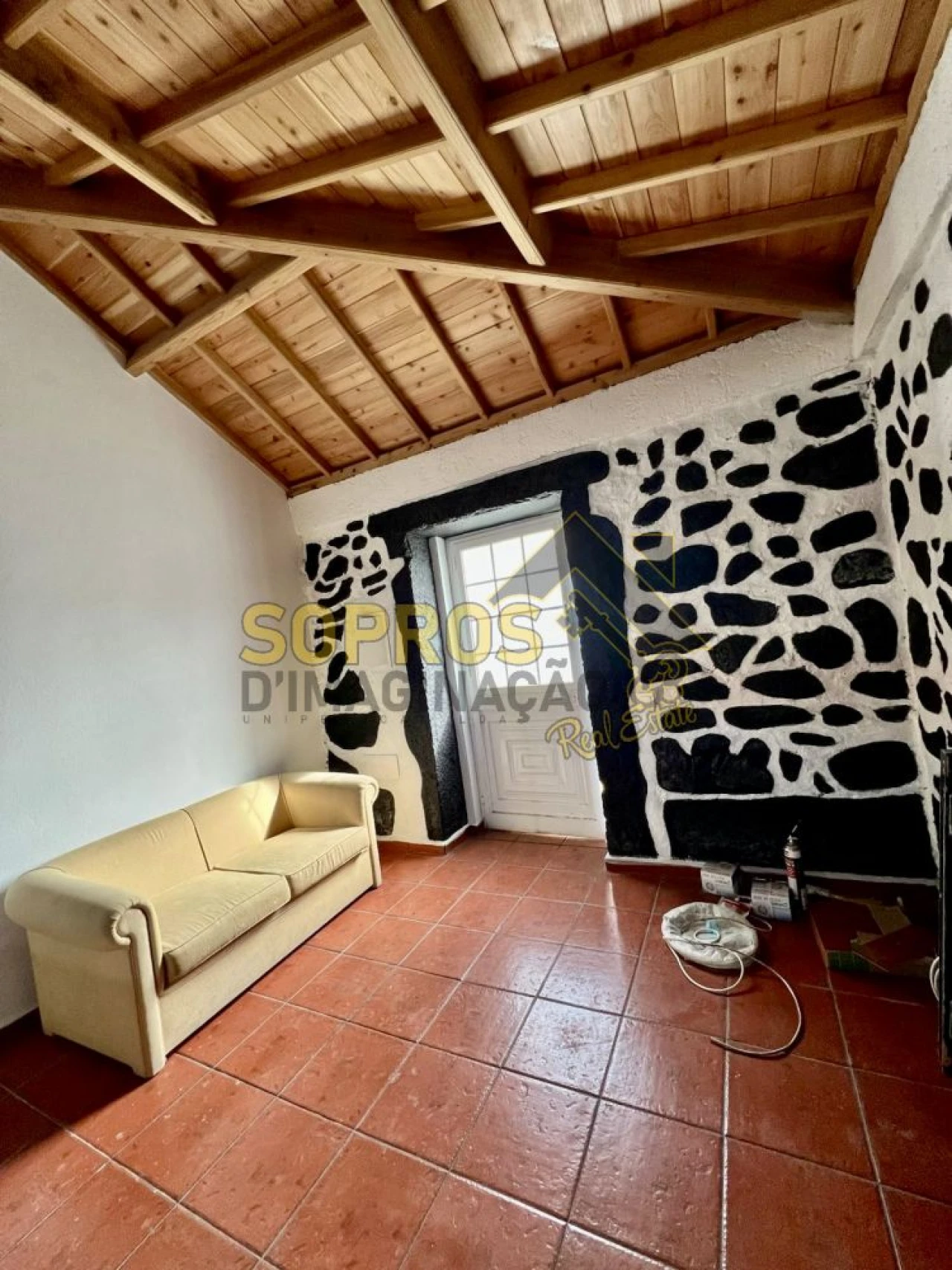 Moradia T3 para Venda em Vila Nova Foto 3