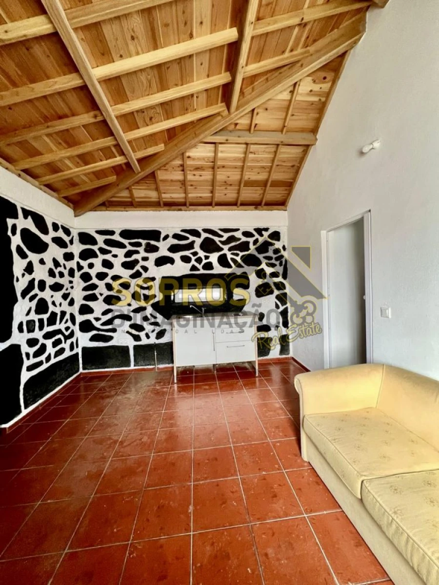 Moradia T3 para Venda em Vila Nova Foto 2