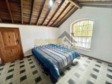 Moradia T3 para Venda em Angra (São Pedro)