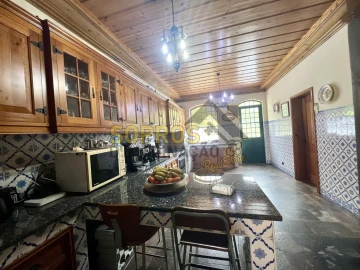 Moradia T3 para Venda em Angra (São Pedro)