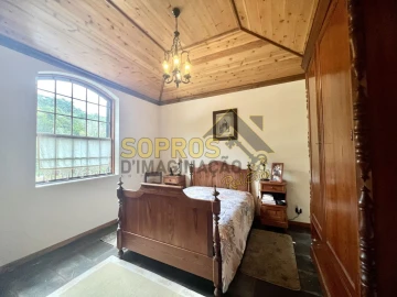 Moradia T3 para Venda em Angra (São Pedro)