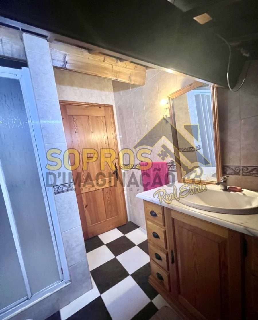 Moradia T3 para Venda em Angra (São Pedro) Foto 27