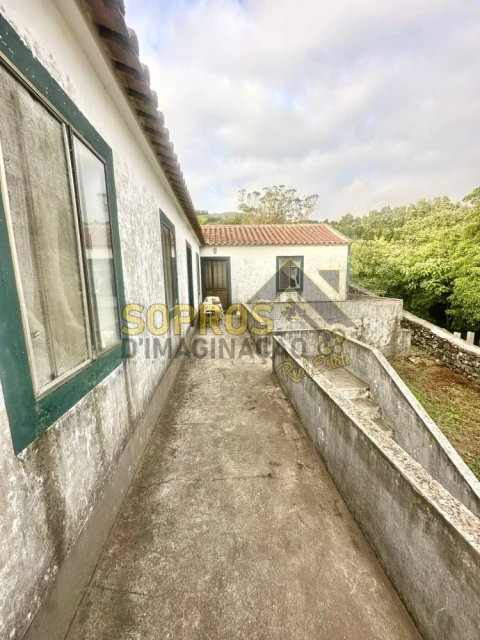 Moradia T3 para Venda em Doze Ribeiras