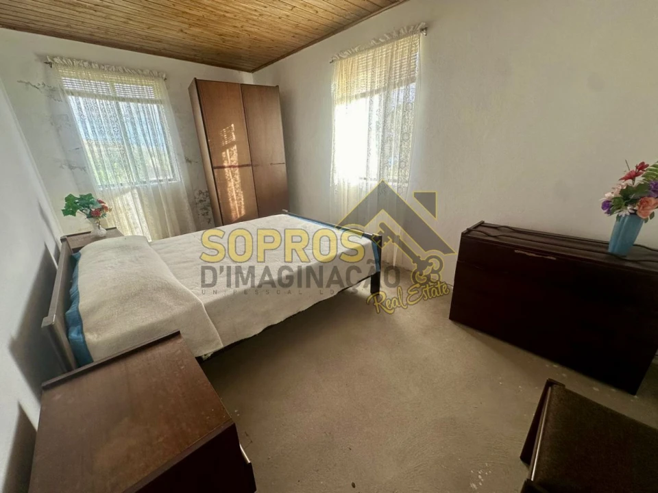 Moradia T3 para Venda em Doze Ribeiras Foto 14