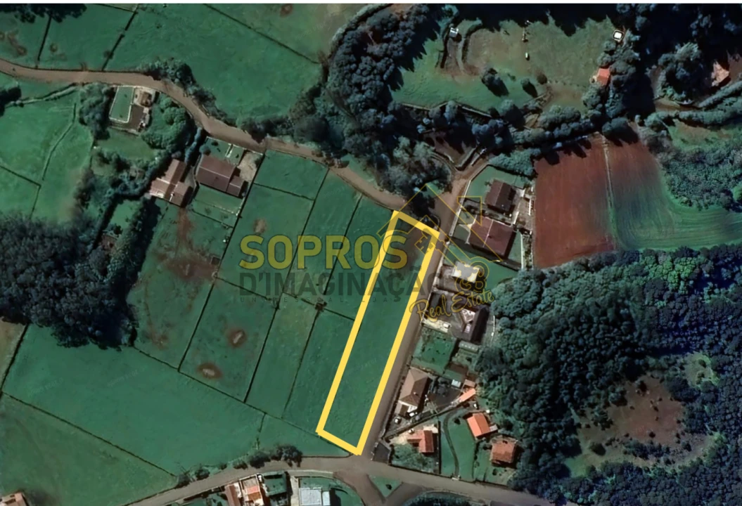 Terreno para Venda em Praia da Vitoria (Santa Cruz) Foto 4