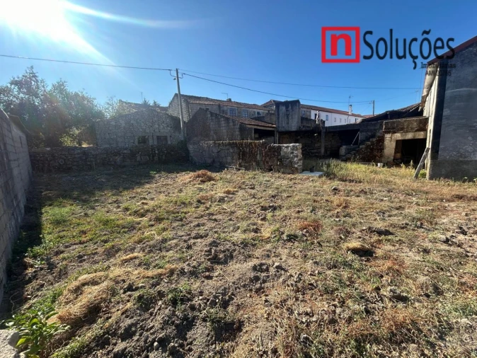 Moradia T3 para Venda em Freixedas Foto 4