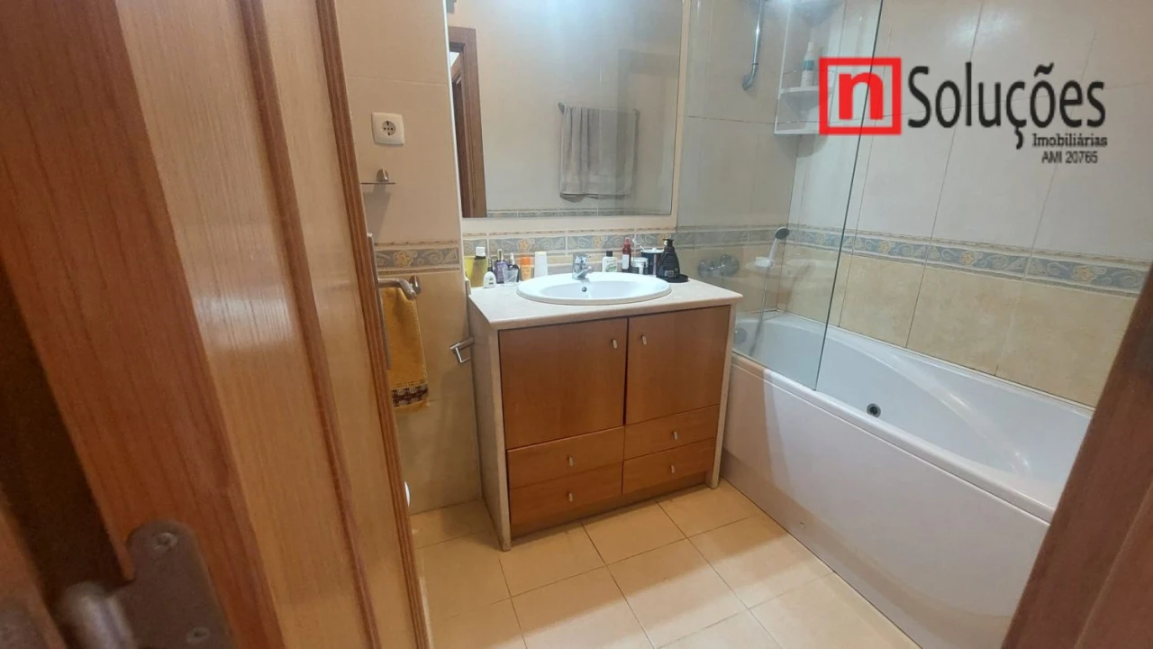 Apartamento T3 para Venda em Póvoa de Santa Iria e Forte da Casa Foto 18
