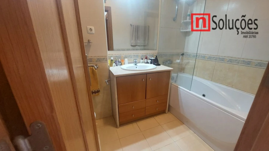 Apartamento T3 para Venda em Póvoa de Santa Iria e Forte da Casa Foto 18