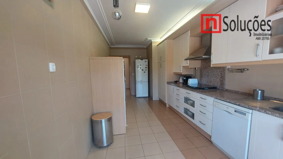 Apartamento T3 para Venda em Póvoa de Santa Iria e Forte da Casa Foto 17