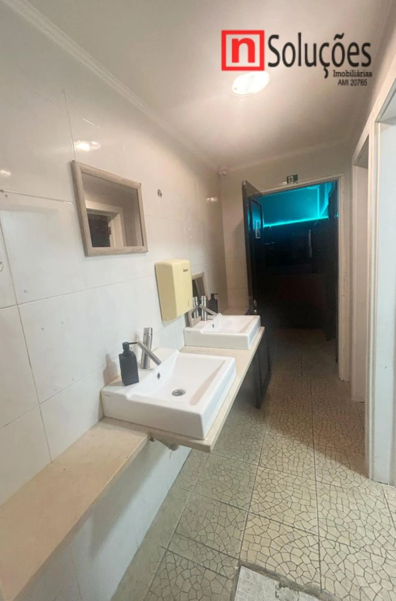 Loja para Venda em Póvoa de Santa Iria e Forte da Casa Foto 11