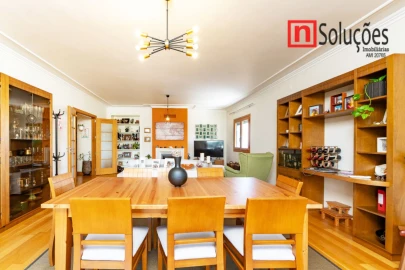 Apartamento T3 para Venda em Póvoa de Santa Iria e Forte da Casa