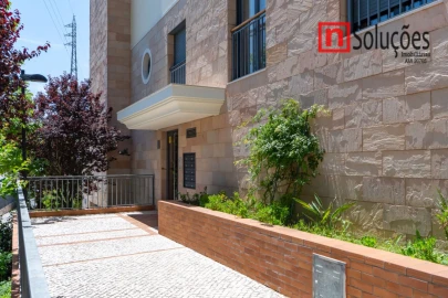 Apartamento T3 para Venda em Póvoa de Santa Iria e Forte da Casa