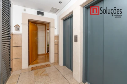 Apartamento T3 para Venda em Póvoa de Santa Iria e Forte da Casa