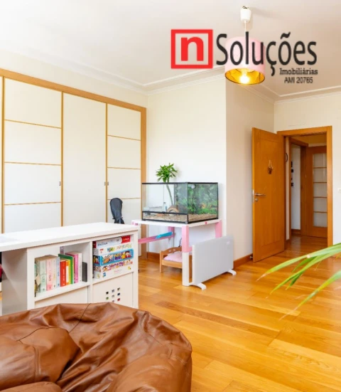 Apartamento T3 para Venda em Póvoa de Santa Iria e Forte da Casa