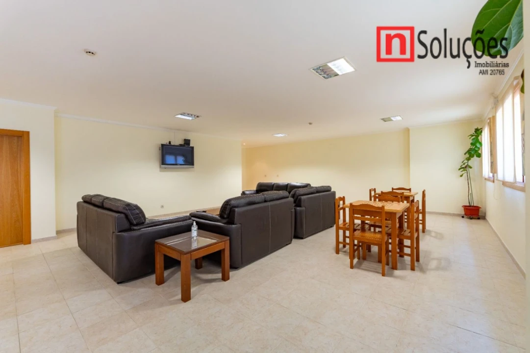 Apartamento T3 para Venda em Póvoa de Santa Iria e Forte da Casa Foto 33