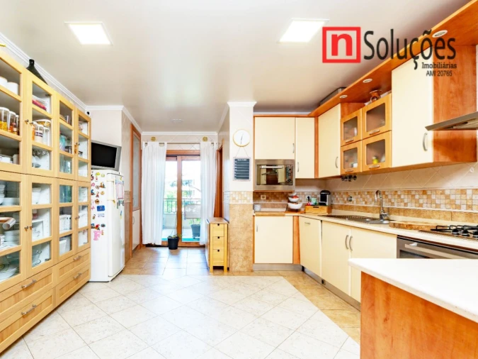 Apartamento T3 para Venda em Póvoa de Santa Iria e Forte da Casa Foto 11