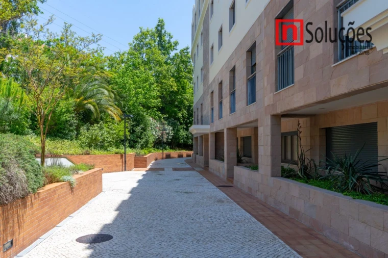 Apartamento T3 para Venda em Póvoa de Santa Iria e Forte da Casa Foto 35