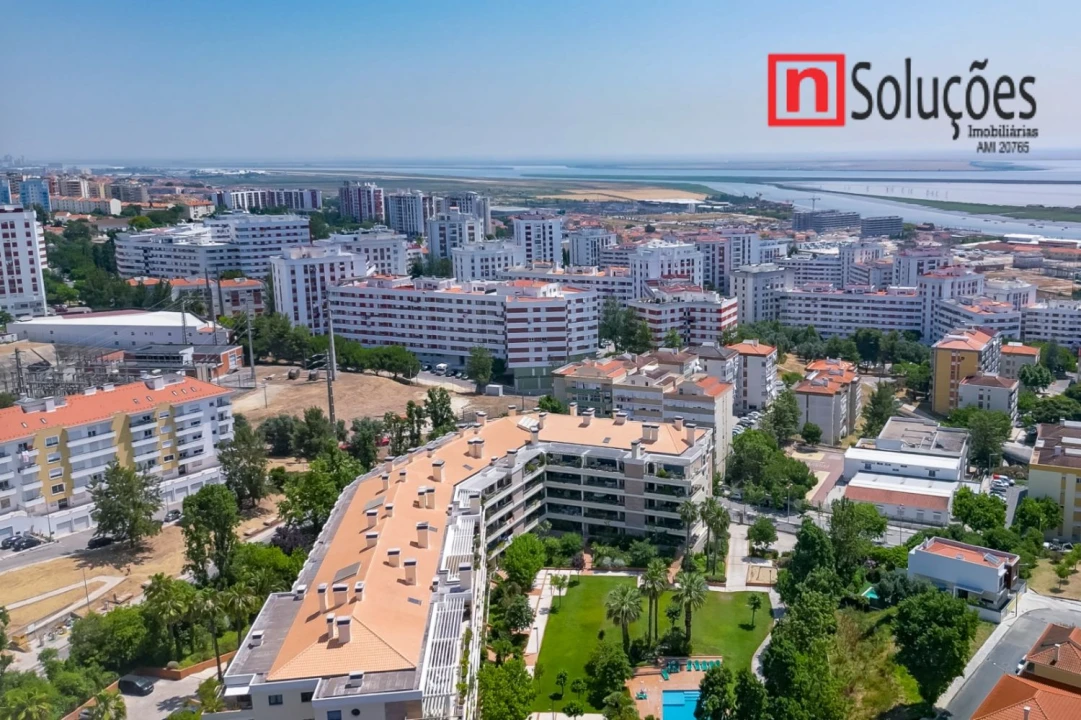 Apartamento T3 para Venda em Póvoa de Santa Iria e Forte da Casa Foto 38