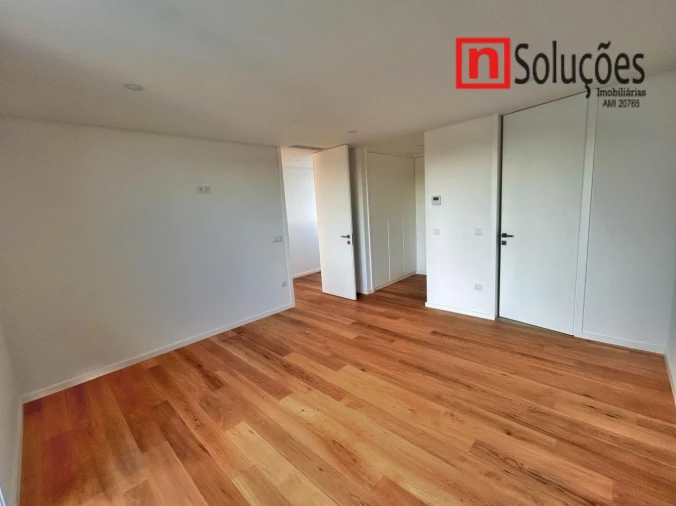 Moradia T6 para Venda em Santo Estêvão Foto 46