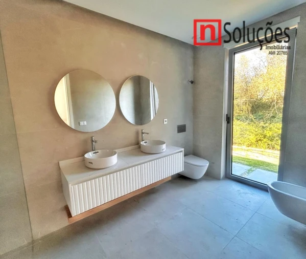 Moradia T6 para Venda em Santo Estêvão Foto 33