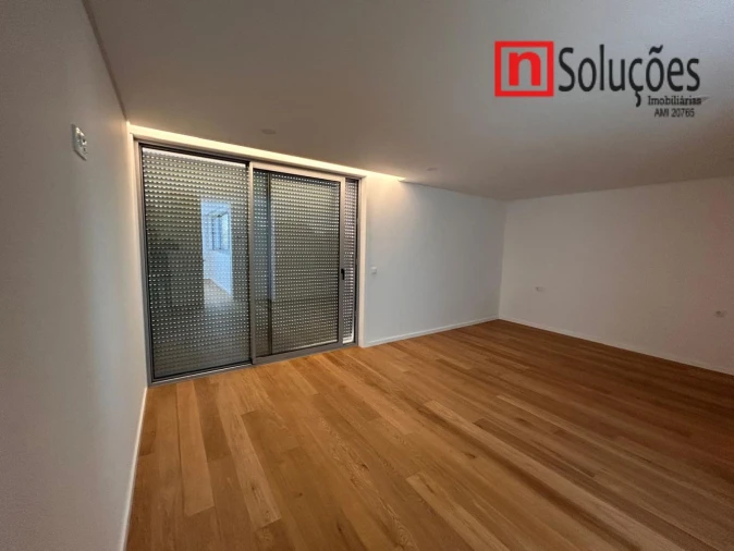 Moradia T6 para Venda em Santo Estêvão Foto 40