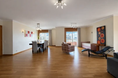 Apartamento T4 para Venda em Cidade da Maia