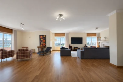 Apartamento T4 para Venda em Cidade da Maia