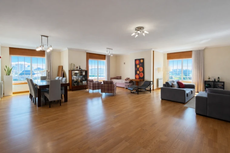 Apartamento T4 para Venda em Cidade da Maia Foto 10