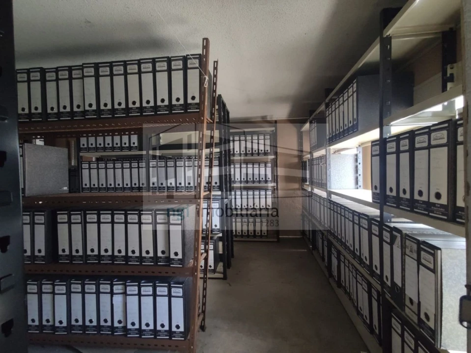 Loja para Venda em Santa Iria de Azoia, São João da Talha e Bobadela Foto 46