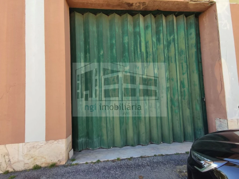 Loja para Venda em Santa Iria de Azoia, São João da Talha e Bobadela Foto 49