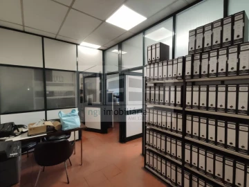 Loja para Venda em Santa Iria de Azoia, São João da Talha e Bobadela