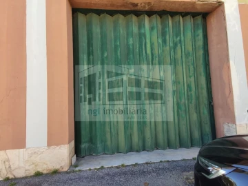 Loja para Venda em Santa Iria de Azoia, São João da Talha e Bobadela