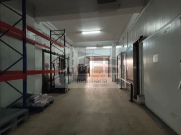 Loja para Venda em Santa Iria de Azoia, São João da Talha e Bobadela