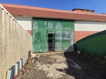 Loja para Venda em Santa Iria de Azoia, São João da Talha e Bobadela