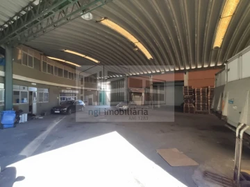 Loja para Venda em Santa Iria de Azoia, São João da Talha e Bobadela